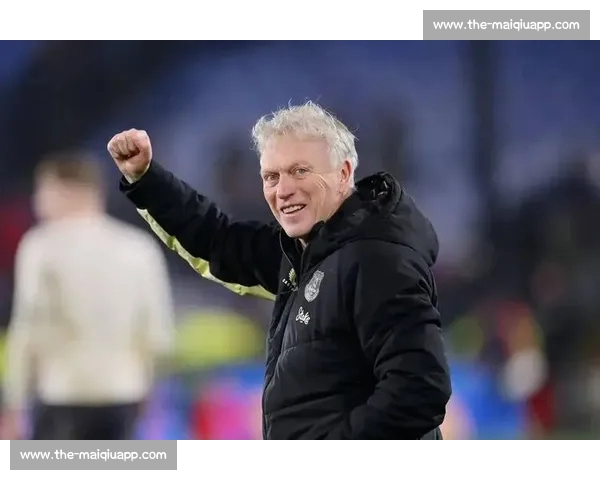 埃弗顿抢签曼城老将沃克 莫耶斯锁定右路关键拼图 埃弗顿抢签曼城老将沃克 莫耶斯锁定右路关键拼图